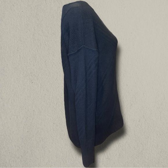 CALVIN KLEIN WOMENS CREW NECK HIGH-LOW HEM PULLOVER SWEATER
SIZE LARGE - Picture 3 of 4